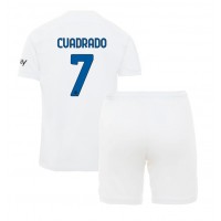 Inter Milan Juan Cuadrado #7 Bortatröja Barn 2023-24 Kortärmad (+ Korta byxor)